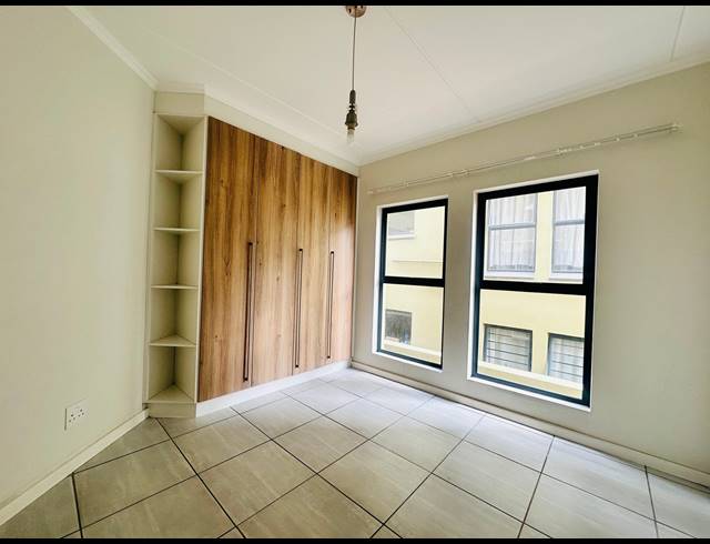 3 BEDROOM APARTMENT TO LET IN WATERFALL